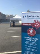 Préparation avant l'ouverture du DRIVE de Vertou pour les tests sérologiques COVID 19 - Copyright Bioliance